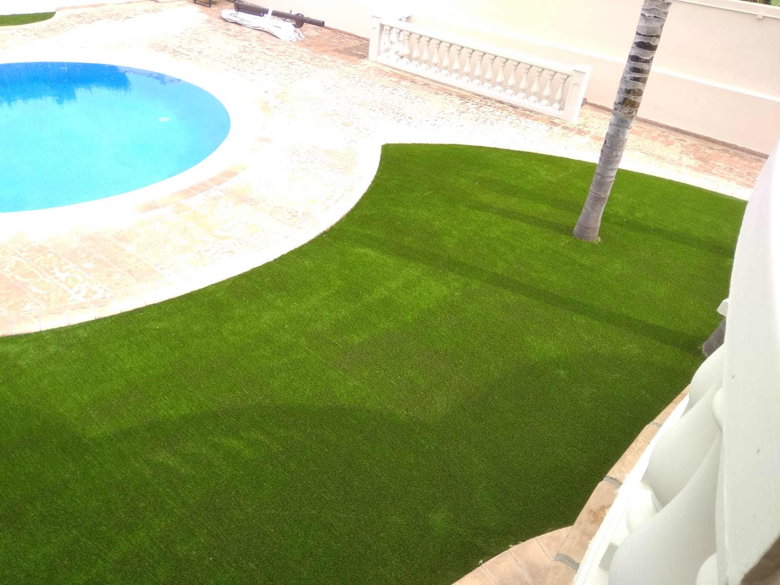 CÉSPED ARTIFICIAL EN GRIÑÓN