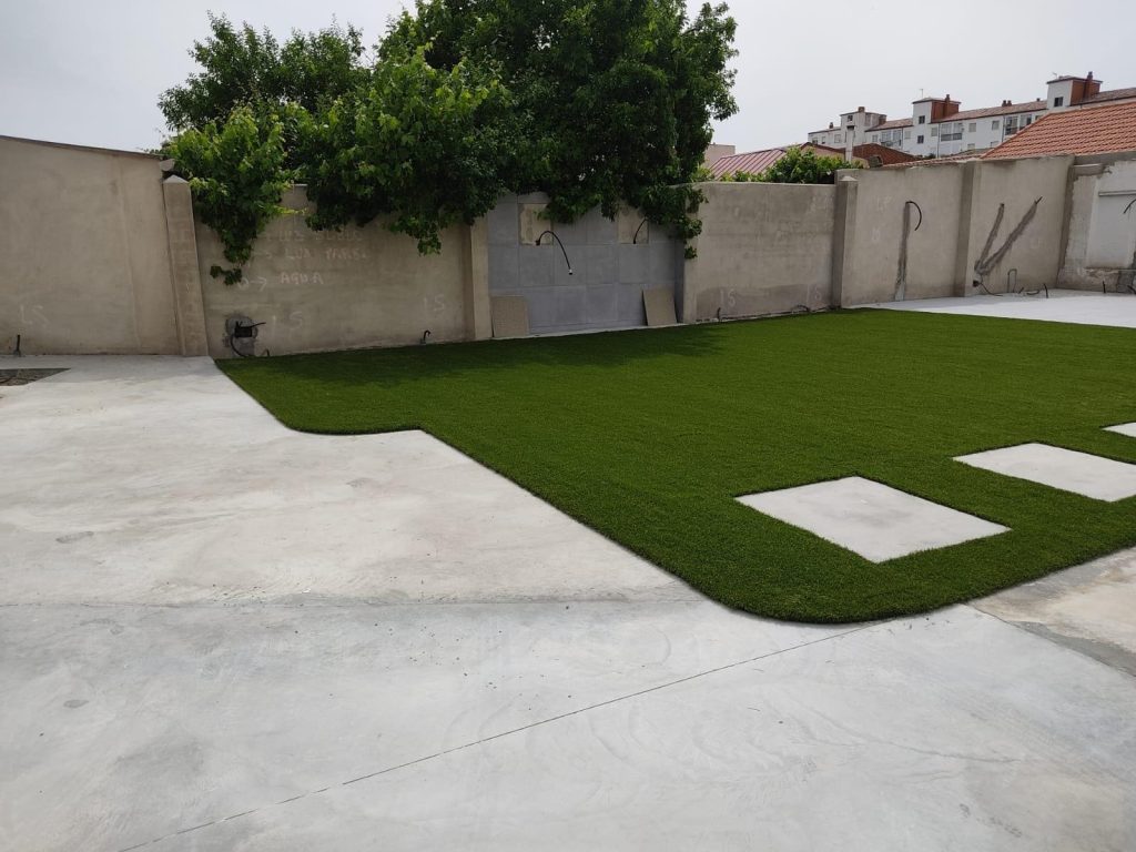 lluvia-cesped-artificial