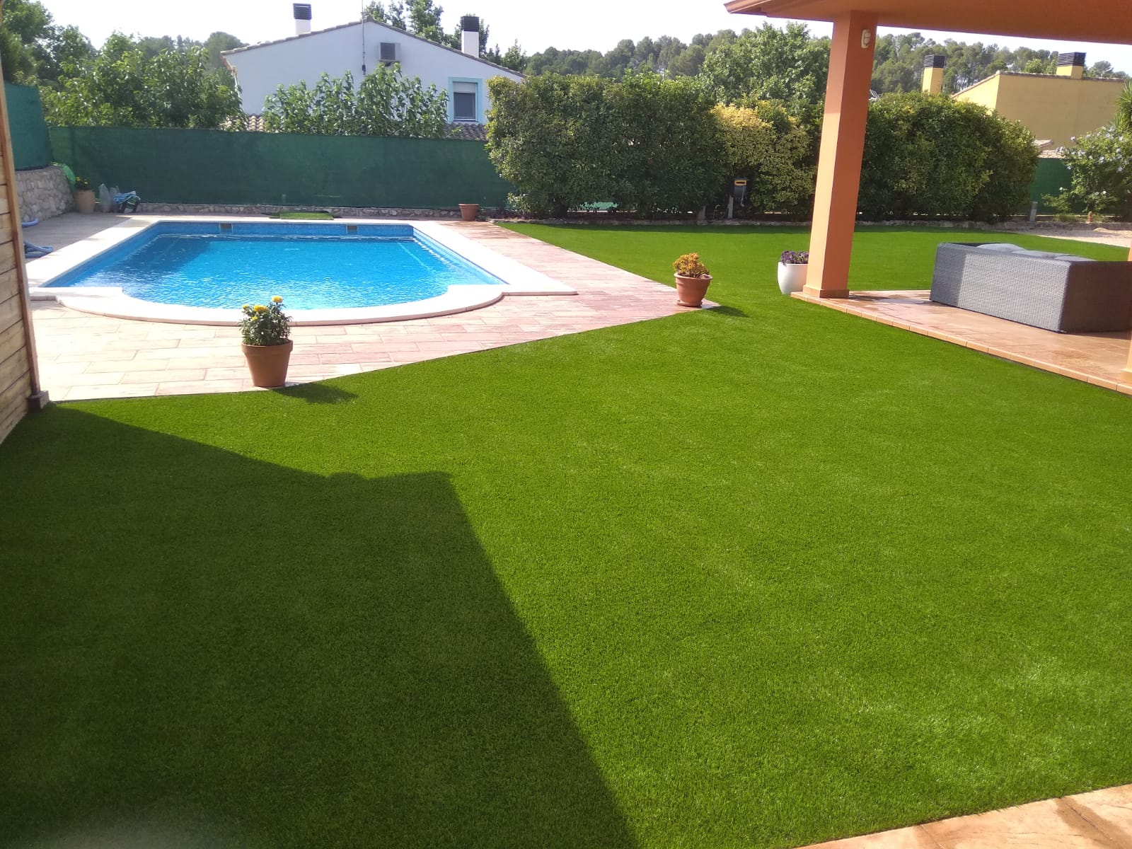 CÉSPED ARTIFICIAL EN CUBAS DE LA SAGRA: