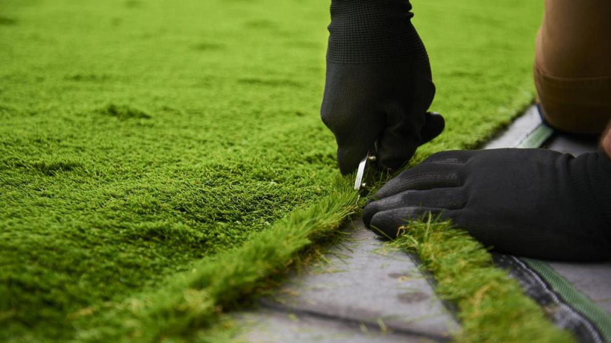 Cortar Césped Artificial