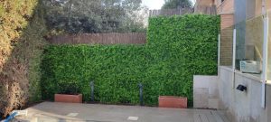 jardin-vertical-artificial-en-pozuelo-de-alarcon